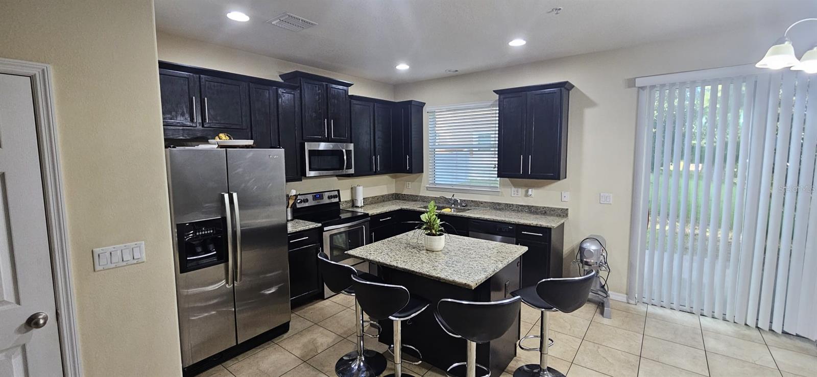 9637 SILVER BUTTONWOOD STREET