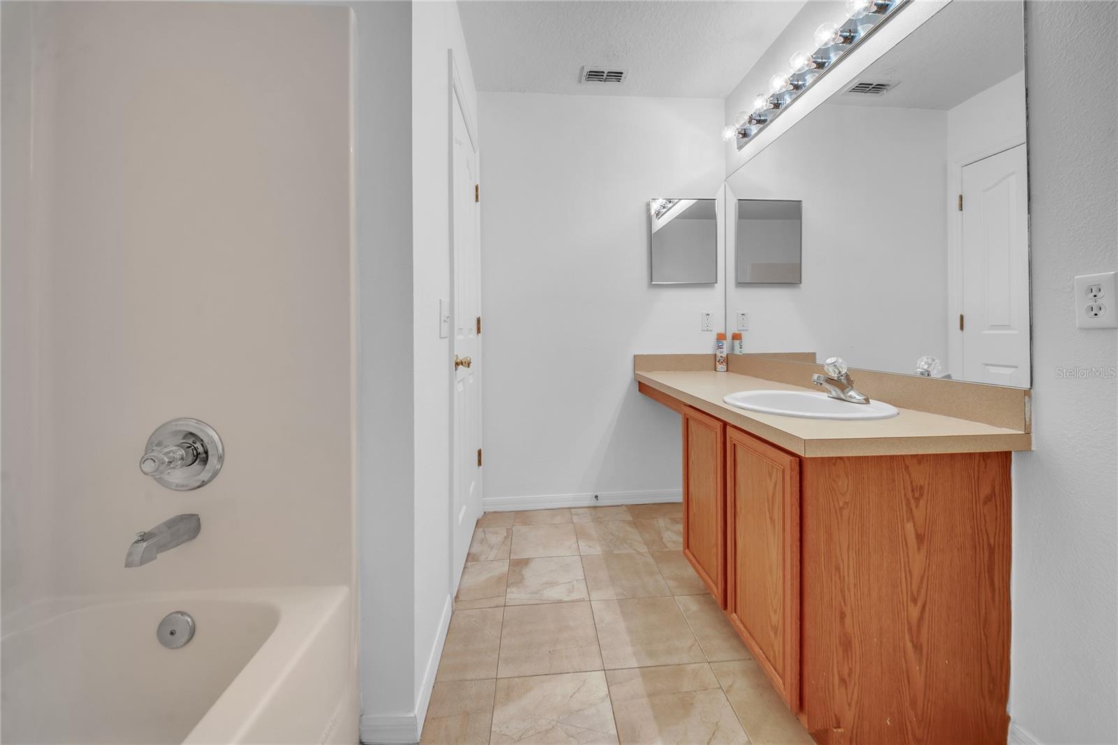 BALLANTRAE VILLAGE 03A & 03B - Residential