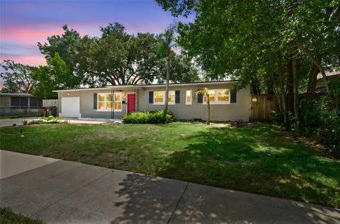 Photo of 6322 Appian Way, Orlando, FL 32807 (MLS # O6341654)