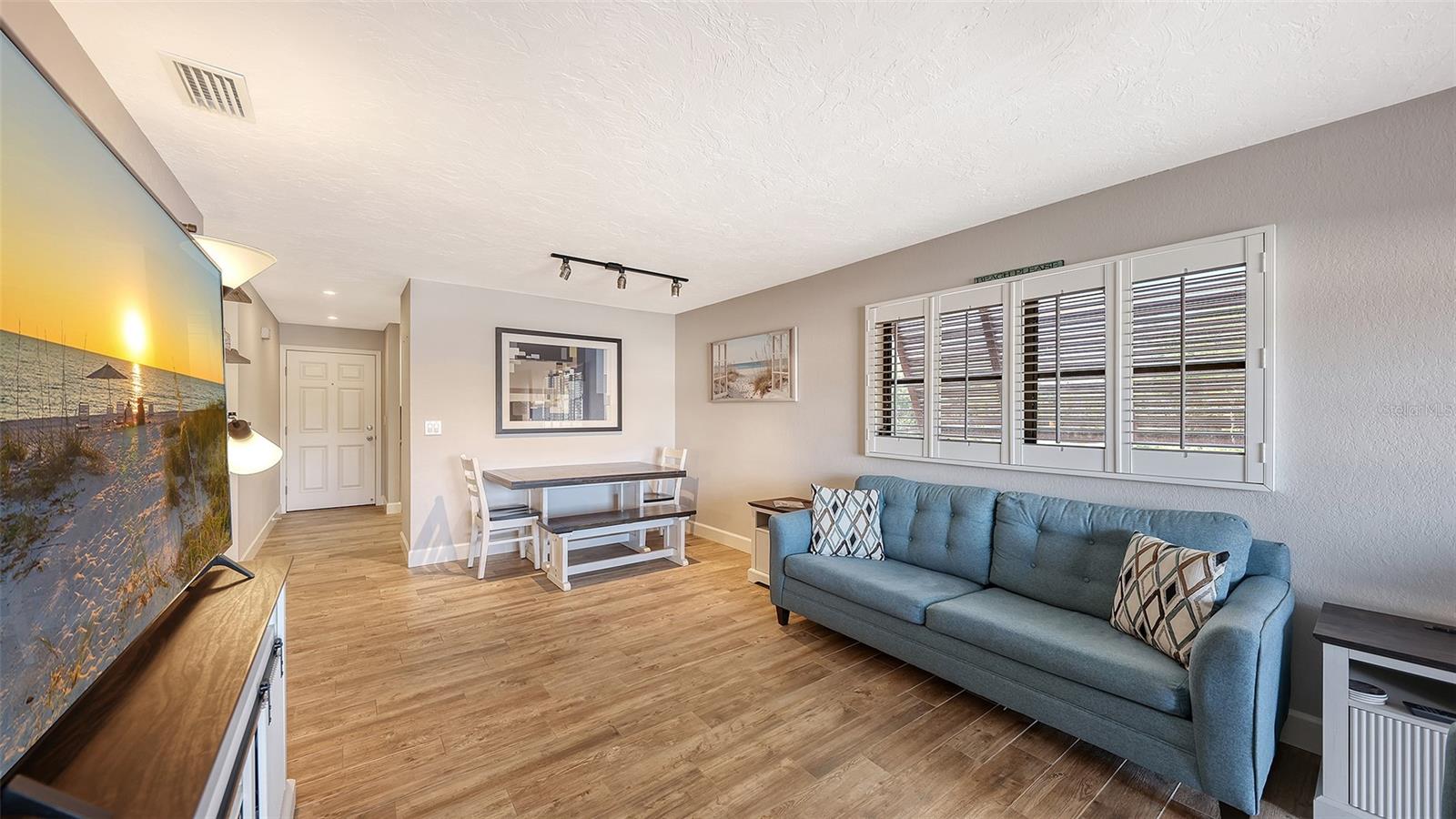 GULF GATE GARDENS - Residential