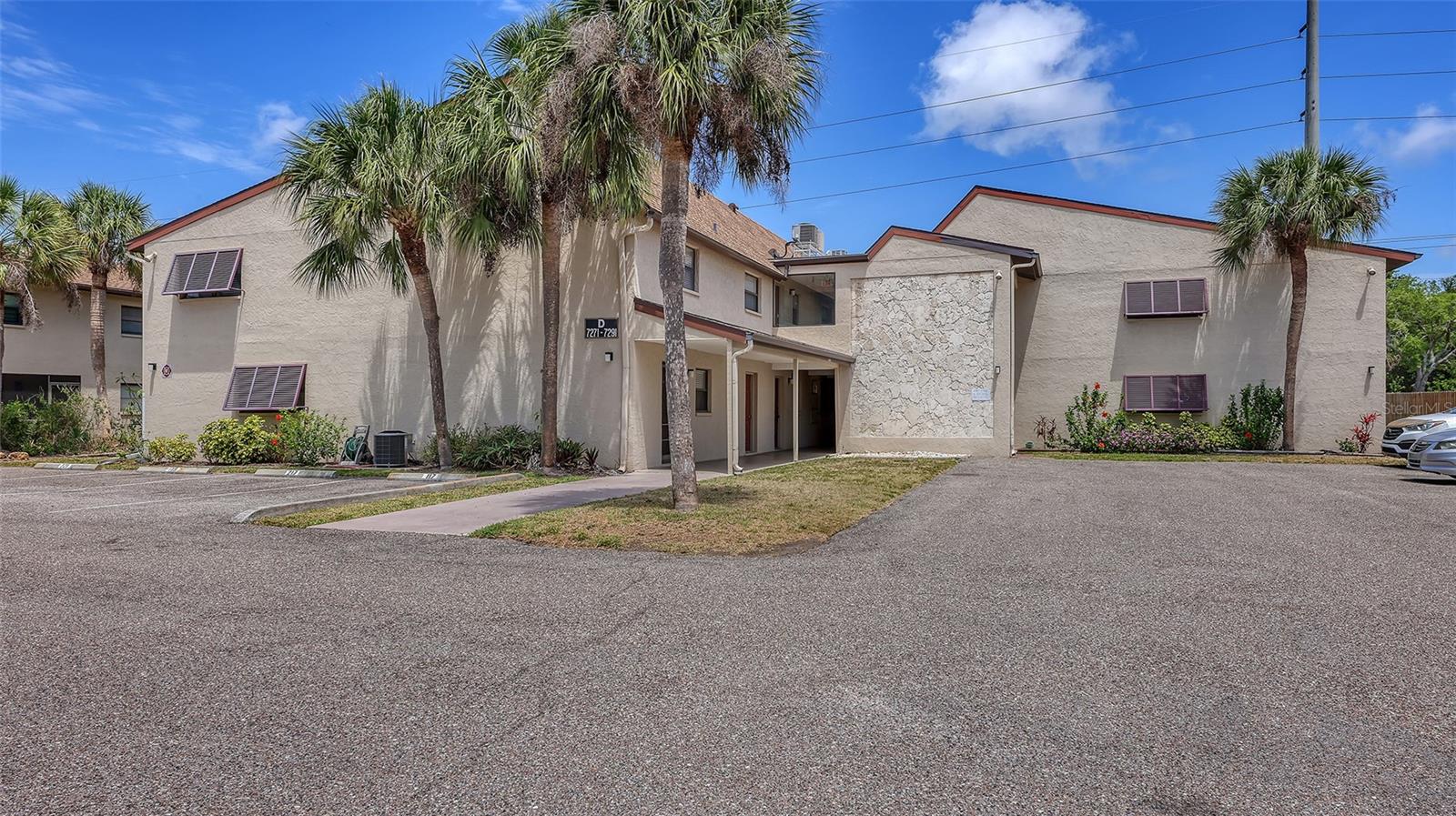 GULF GATE GARDENS - Residential