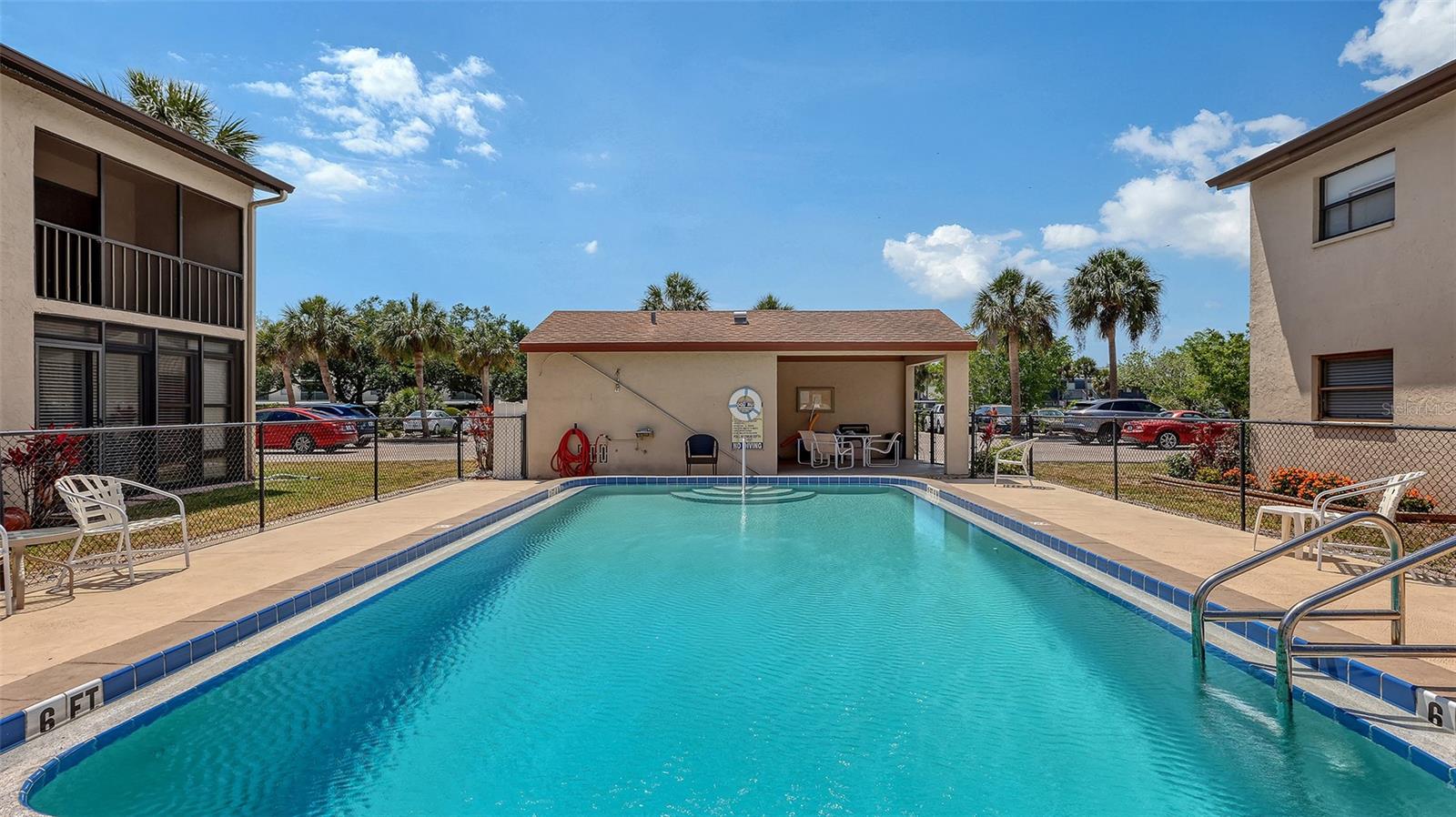 GULF GATE GARDENS - Residential