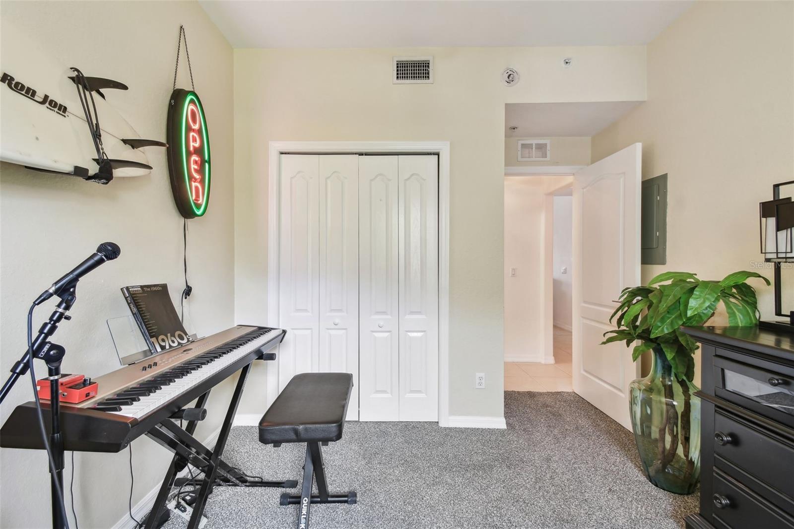 STONE HARBOUR III - Residential Lease