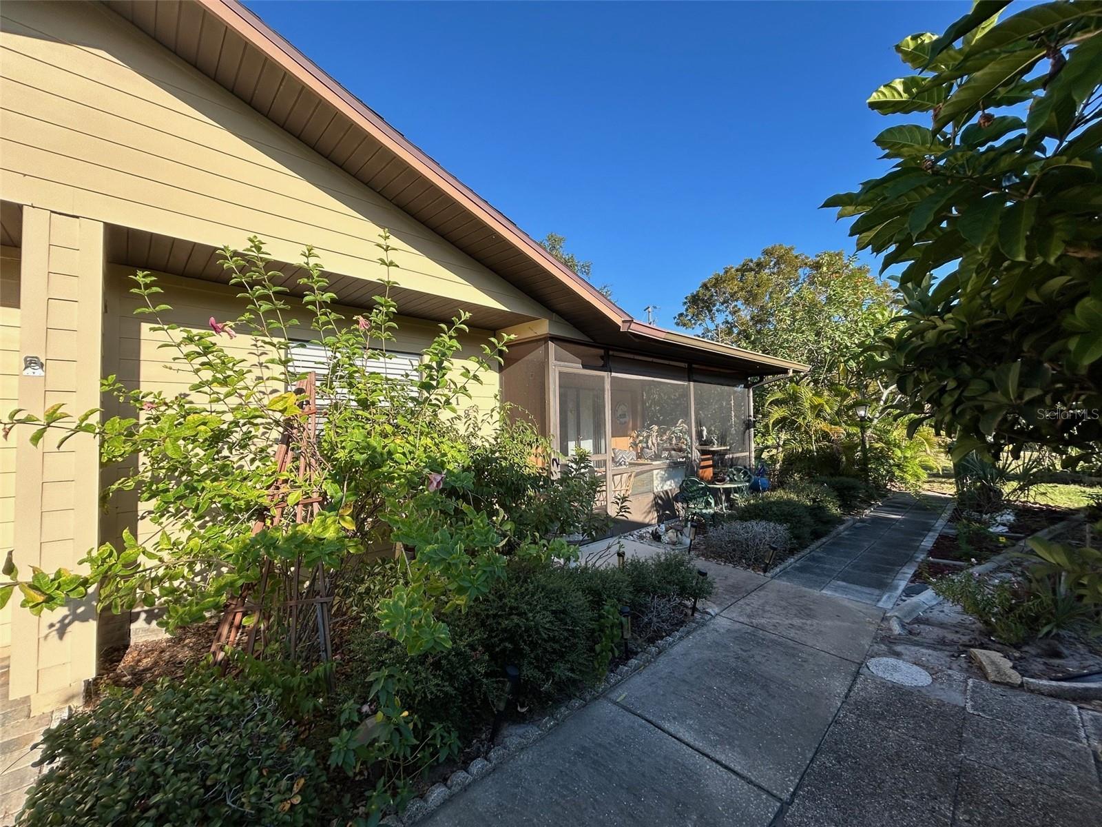 HERITAGE VILLAGE WEST - Residential