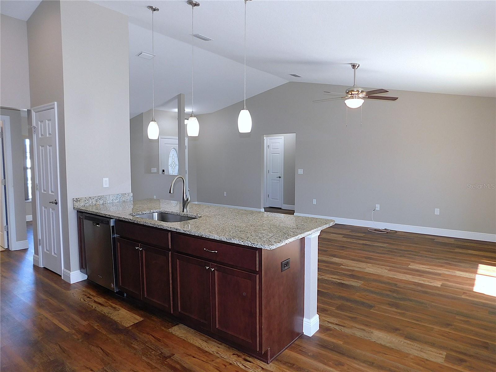 DIAMOND RDG UN 02 - Residential