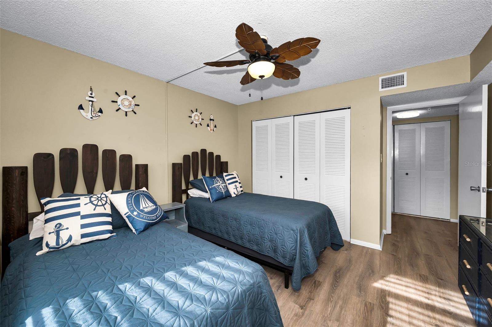 PORTSIDE CONDO - Residential