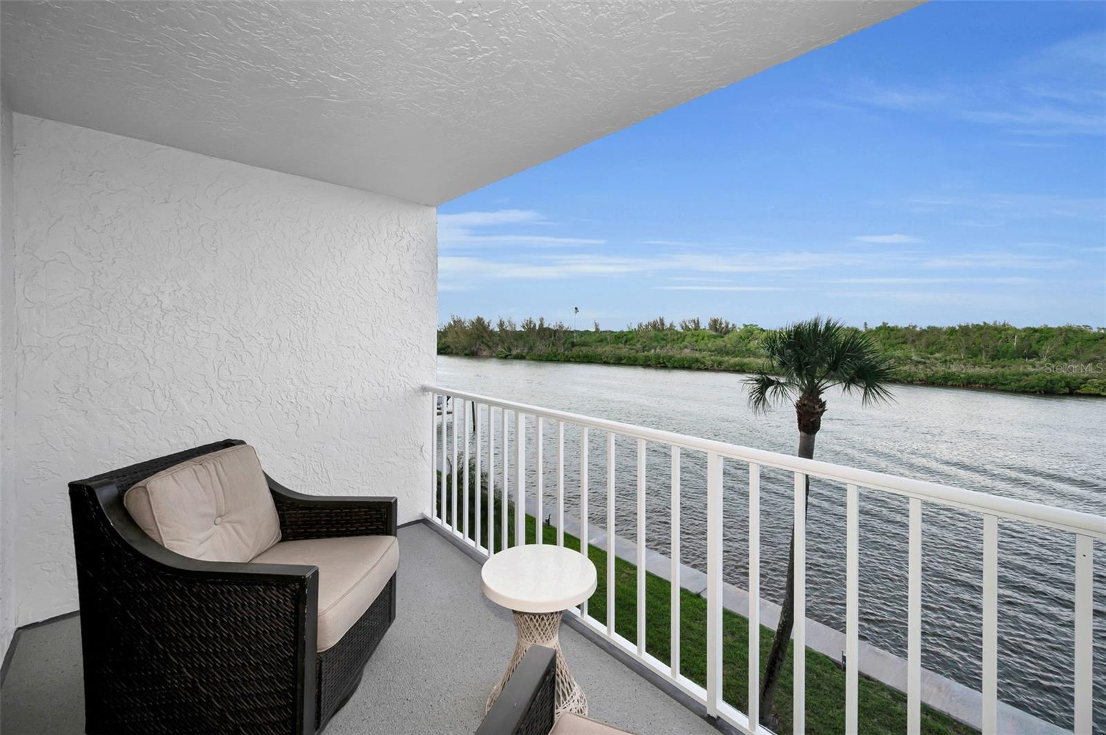 PORTSIDE CONDO - Residential