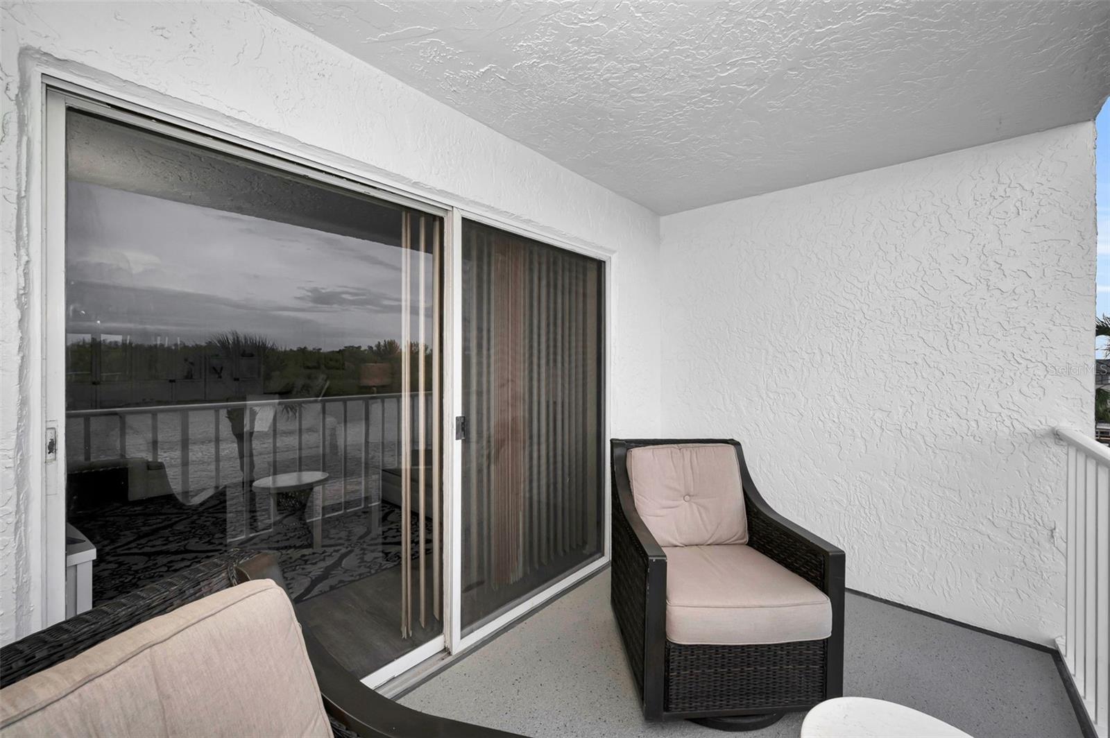 PORTSIDE CONDO - Residential