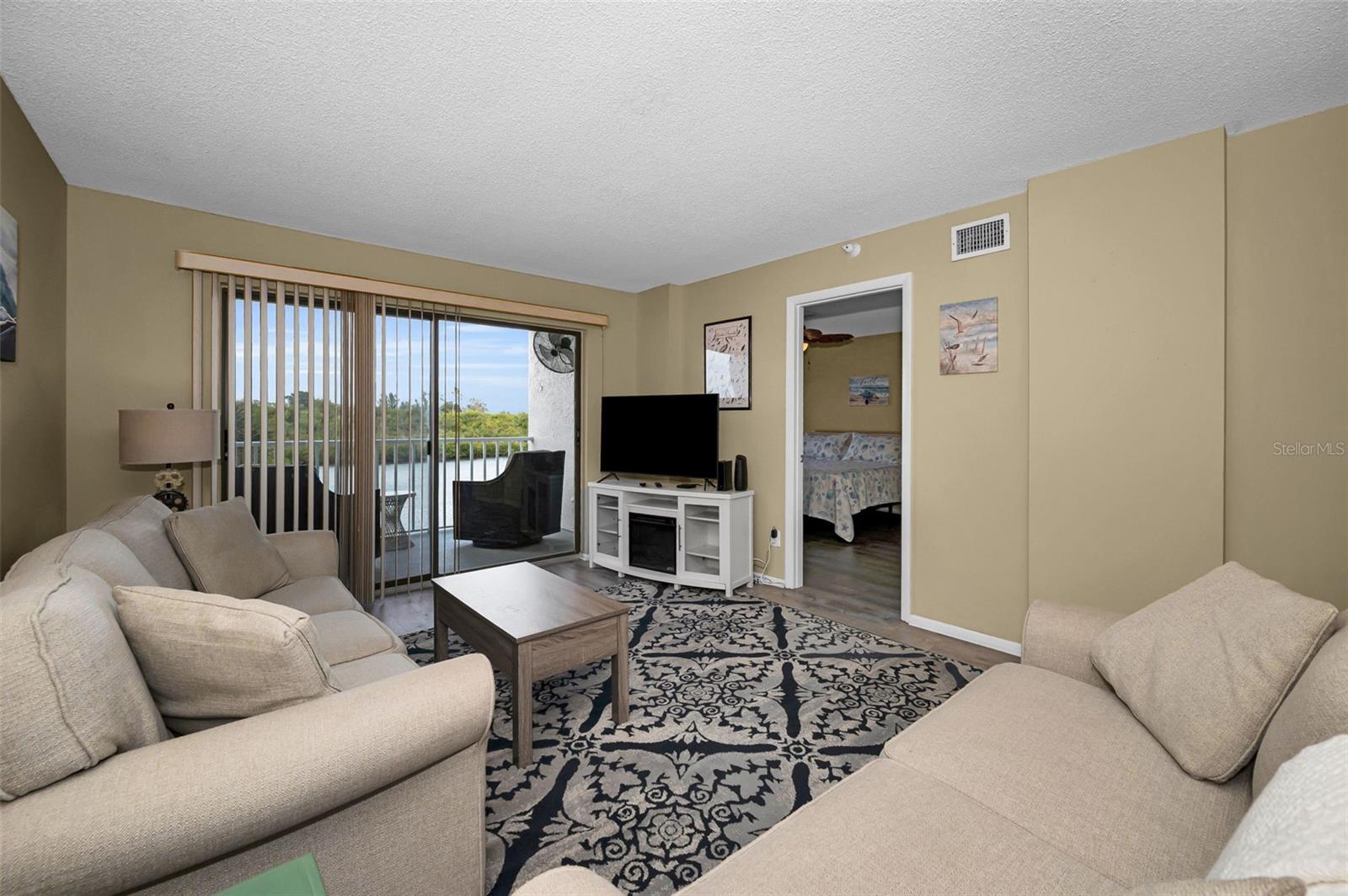 PORTSIDE CONDO - Residential