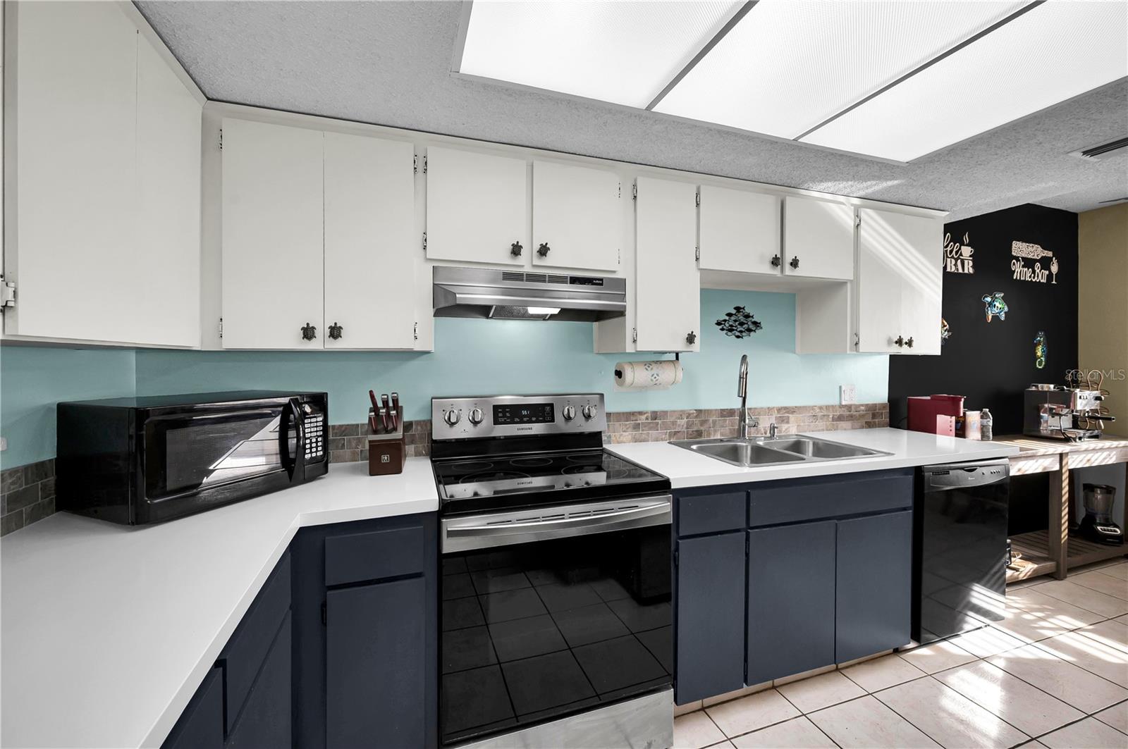 PORTSIDE CONDO - Residential