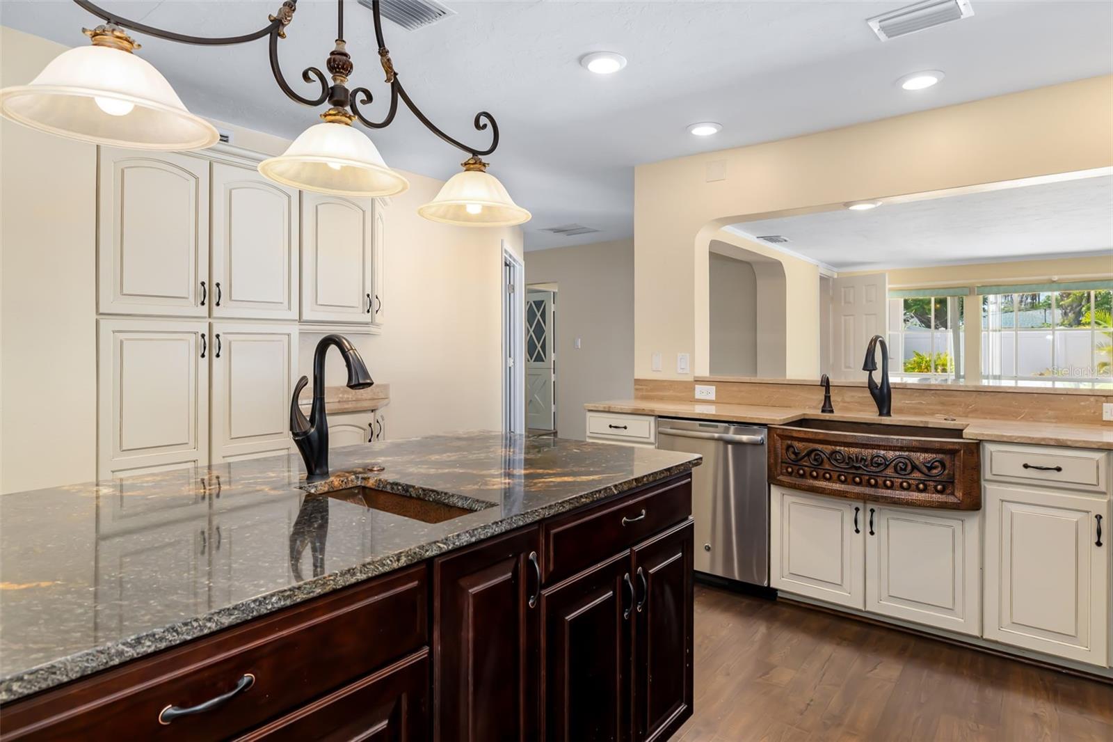 KENSINGTON PARK - Residential