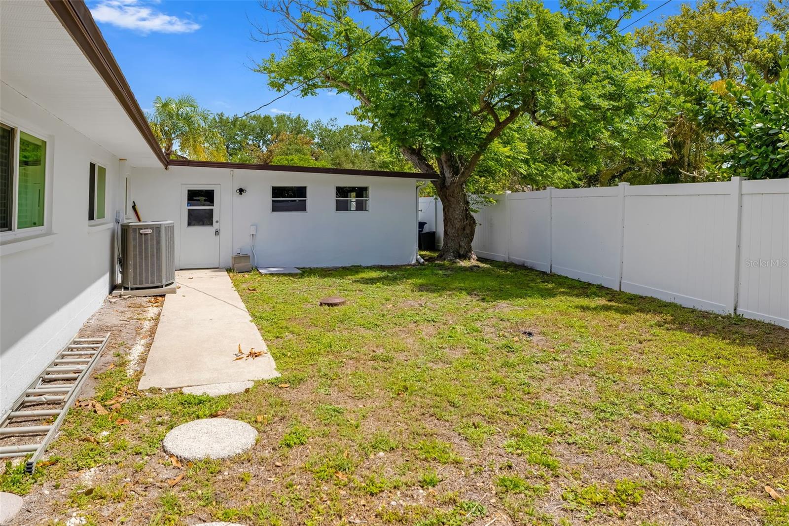 KENSINGTON PARK - Residential