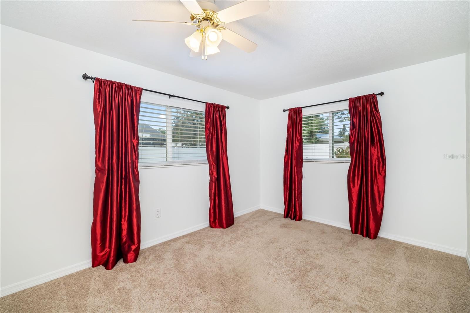 KENSINGTON PARK - Residential