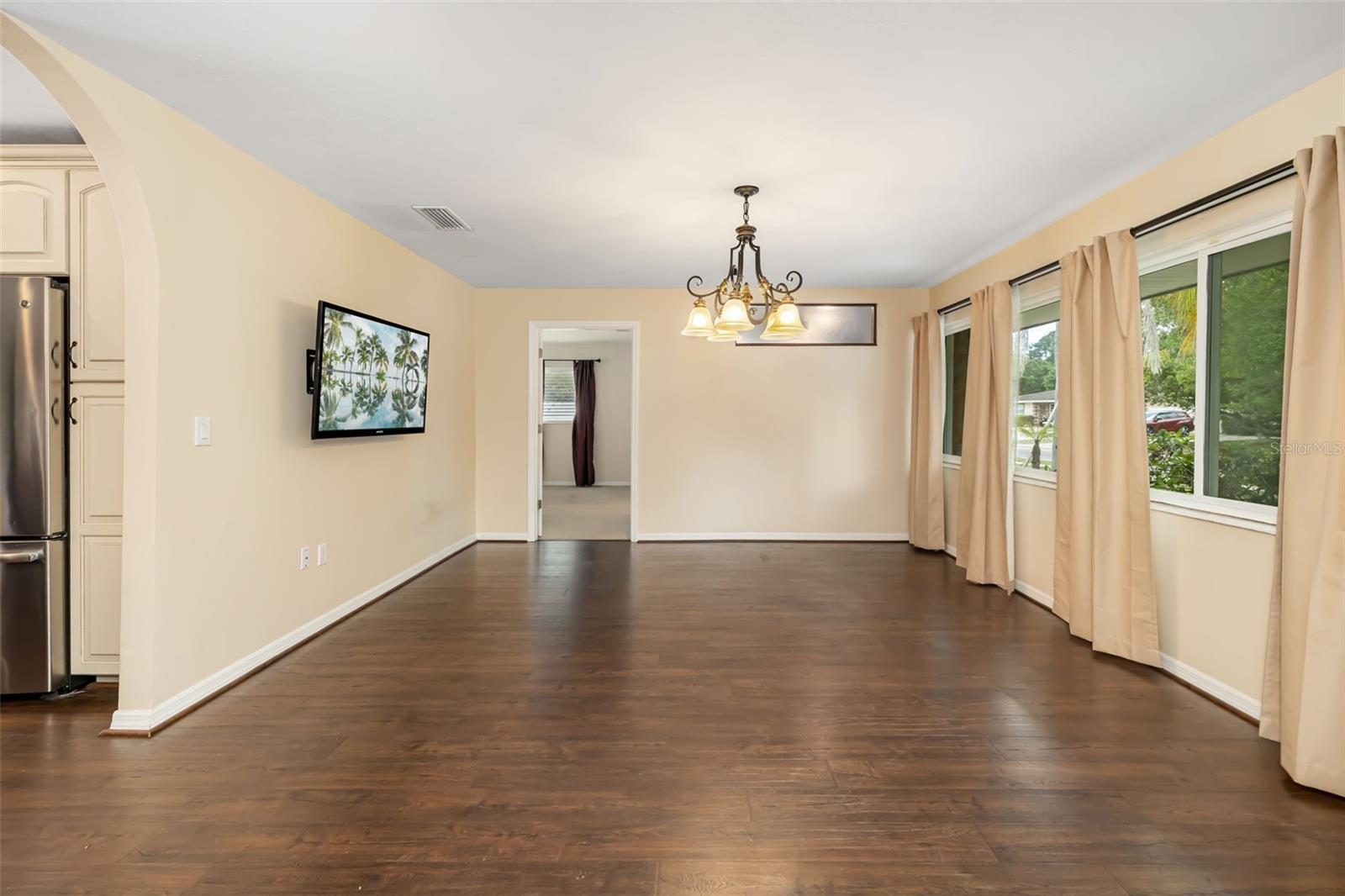 KENSINGTON PARK - Residential