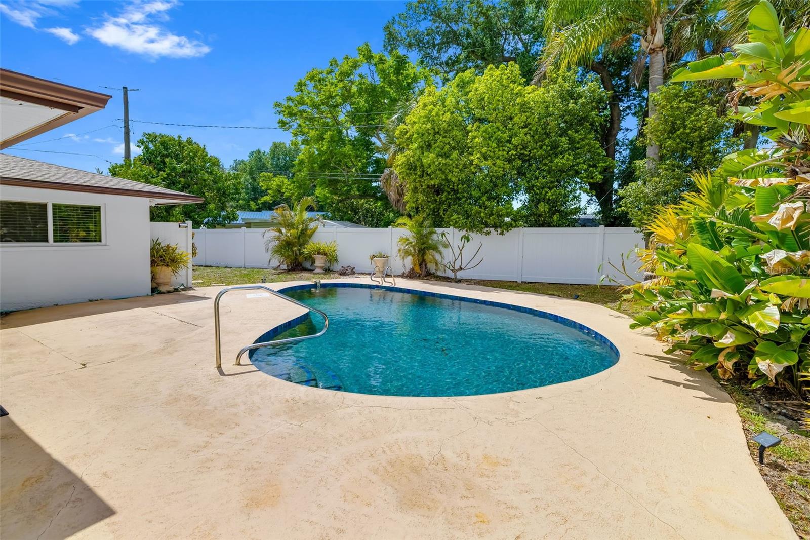 KENSINGTON PARK - Residential