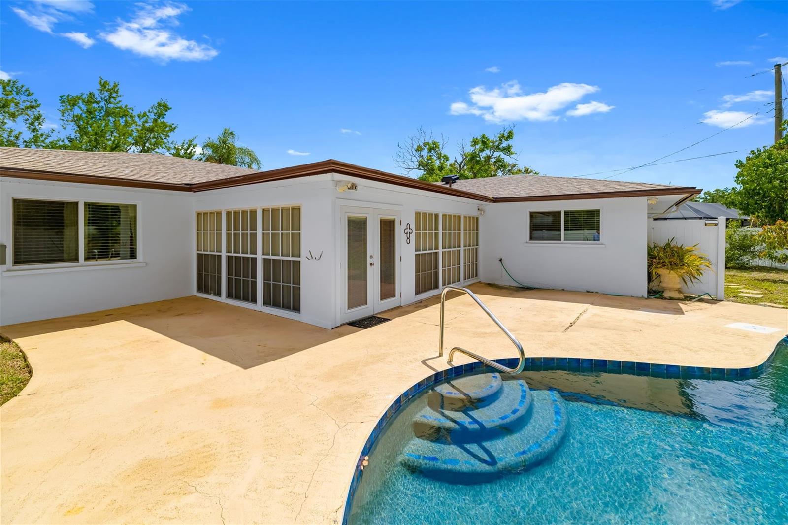 KENSINGTON PARK - Residential