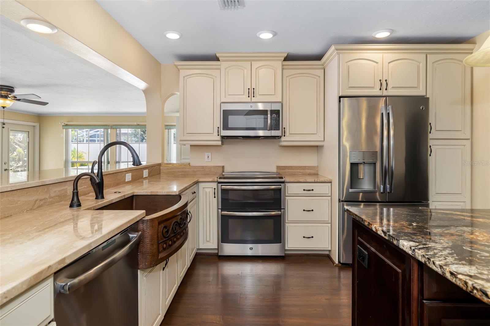 KENSINGTON PARK - Residential