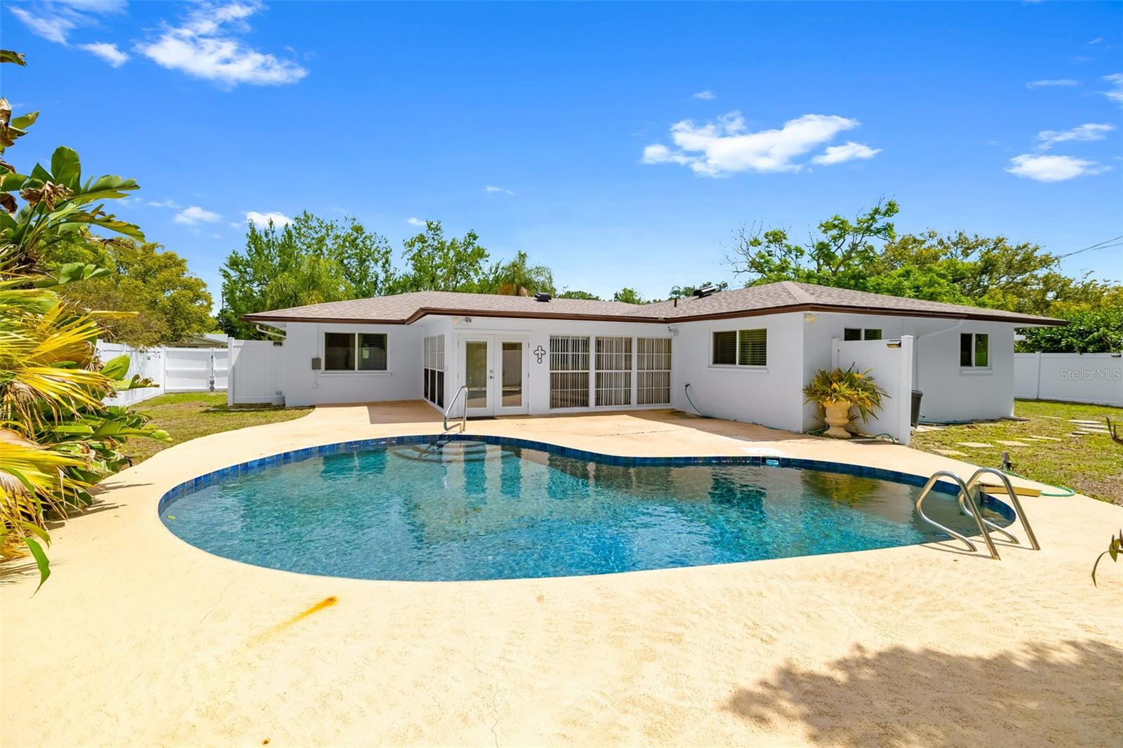 KENSINGTON PARK - Residential