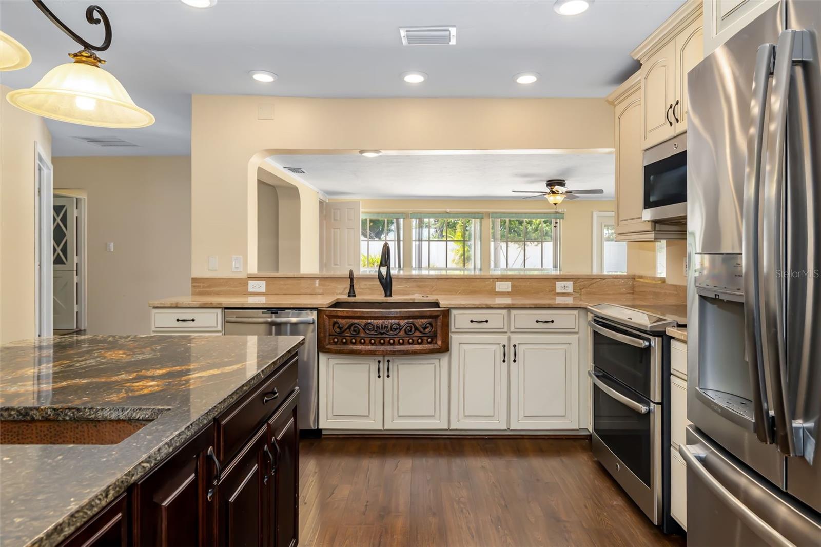 KENSINGTON PARK - Residential