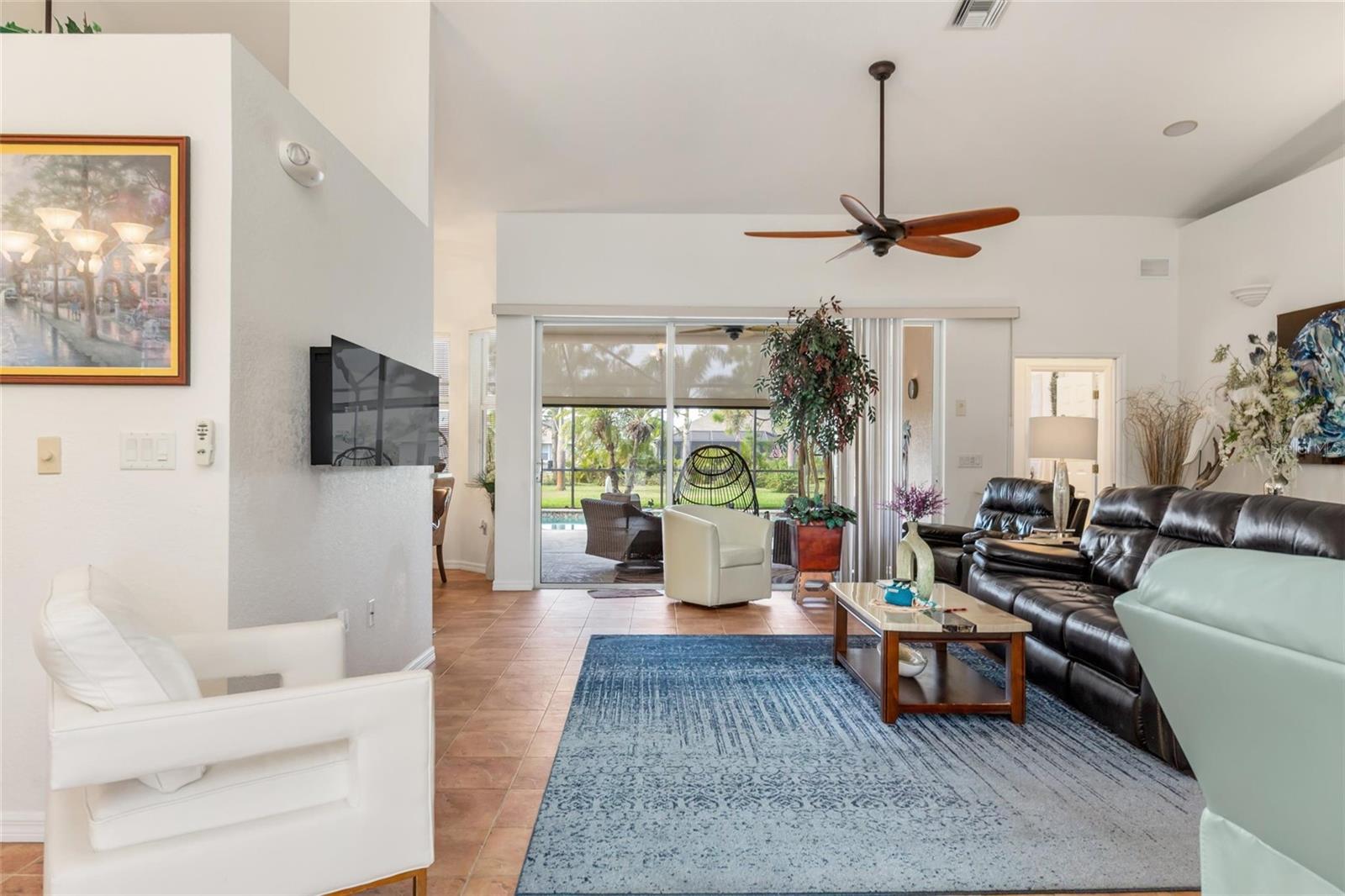 245 ROTONDA BOULEVARD N