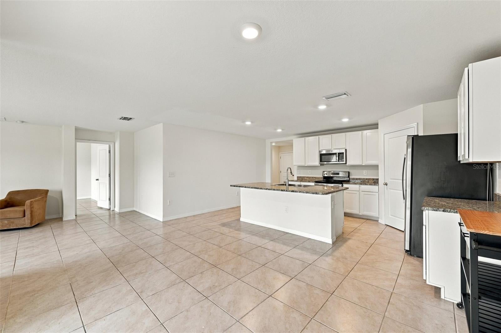 7980 BROAD POINTE DRIVE