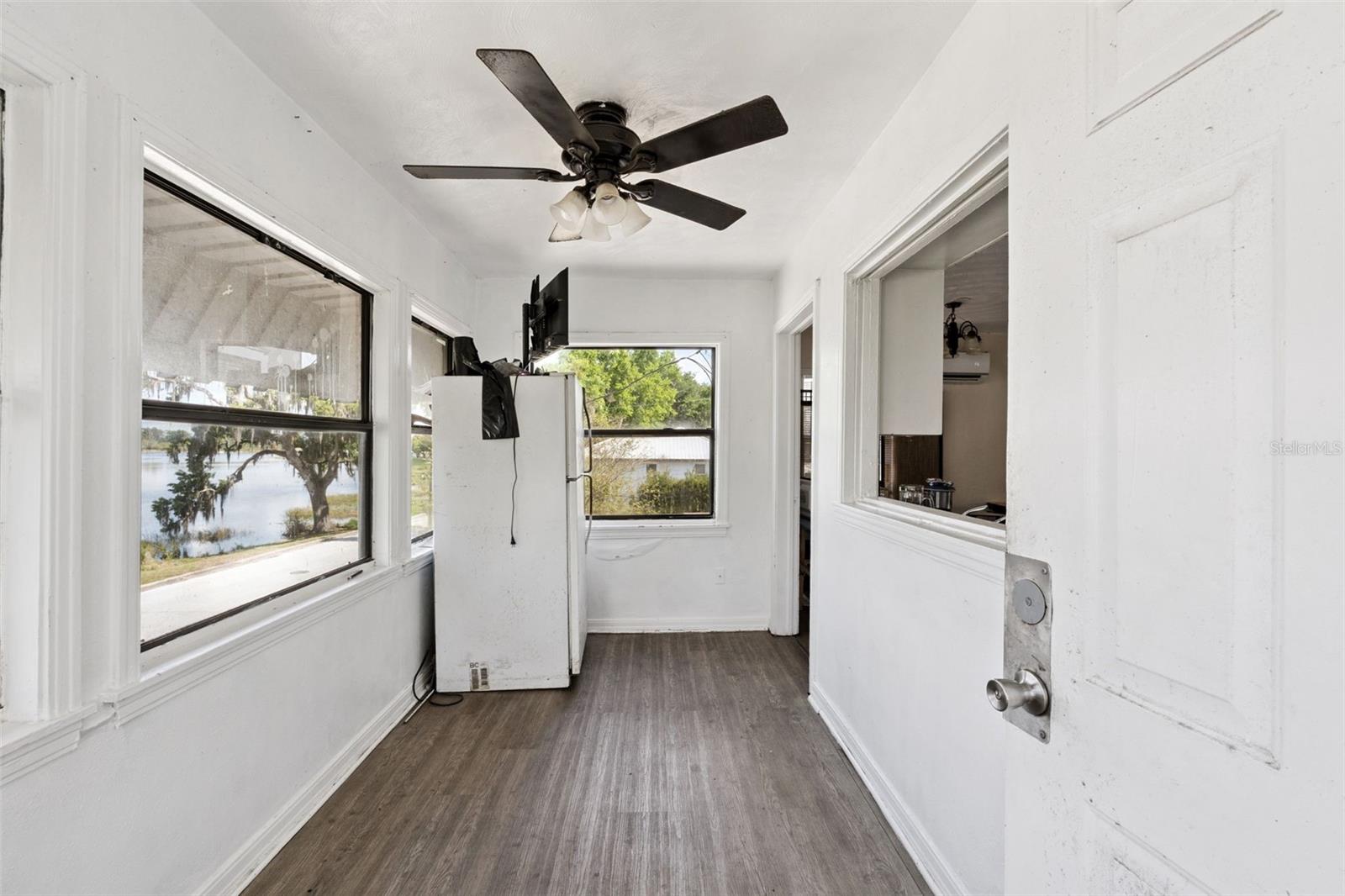 GROVELAND - Residential