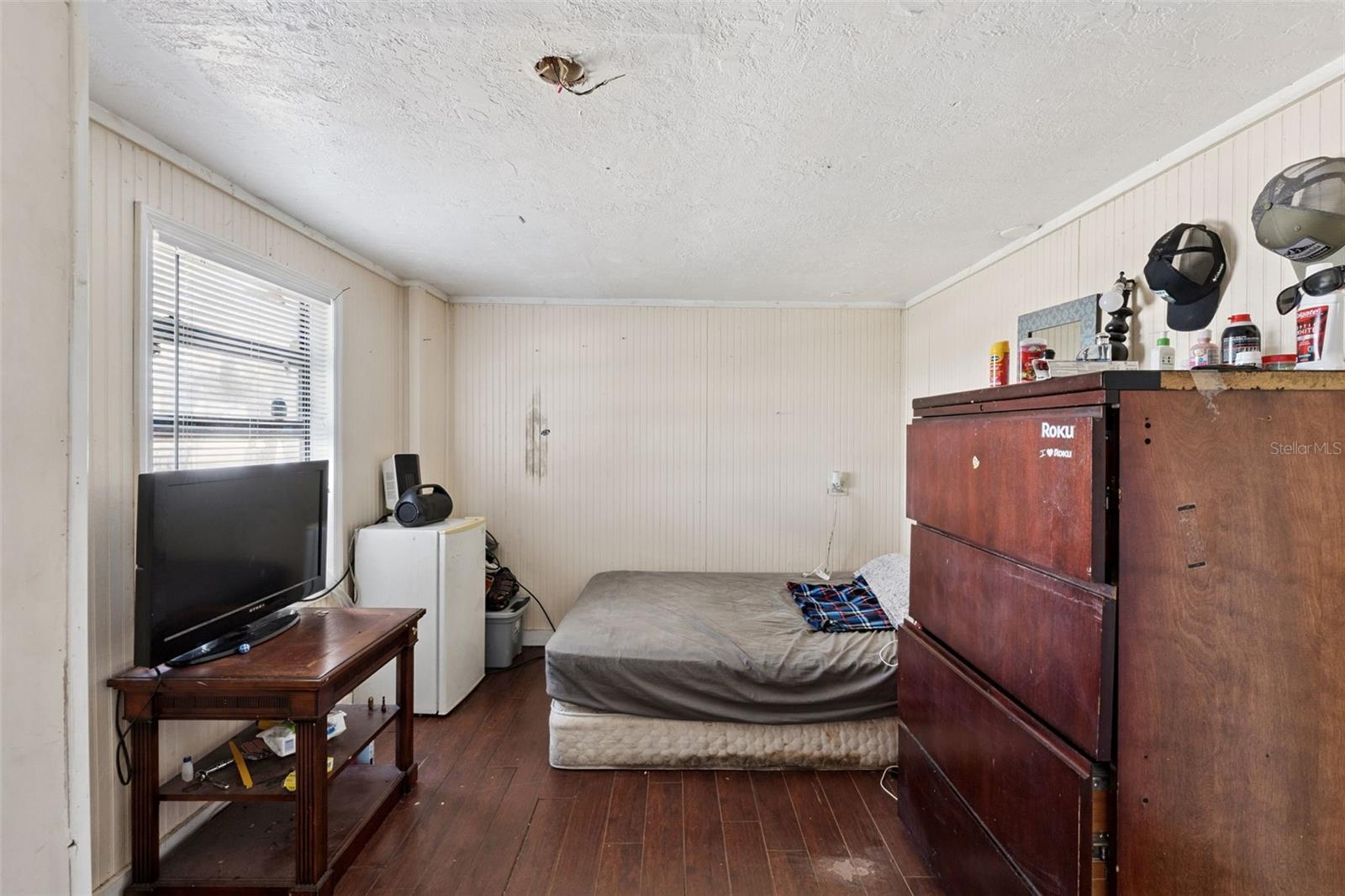 GROVELAND - Residential