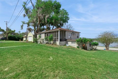 Photo of 806 S Main Avenue, Groveland, FL 34736 (MLS # O6394542)