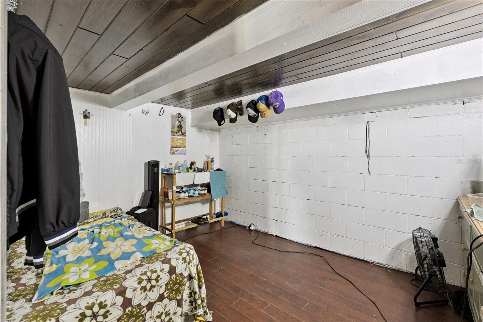 GROVELAND - Residential