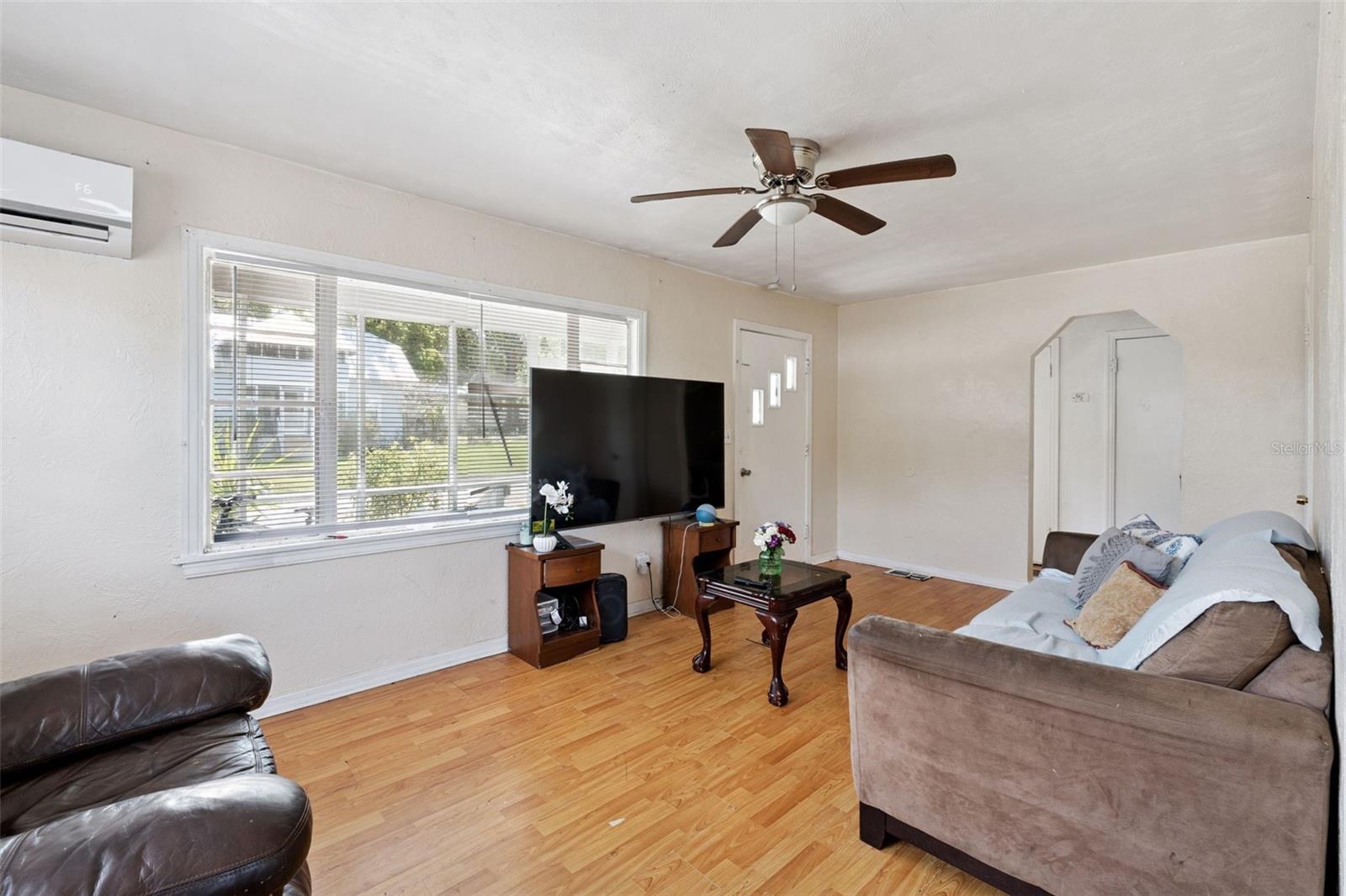 GROVELAND - Residential