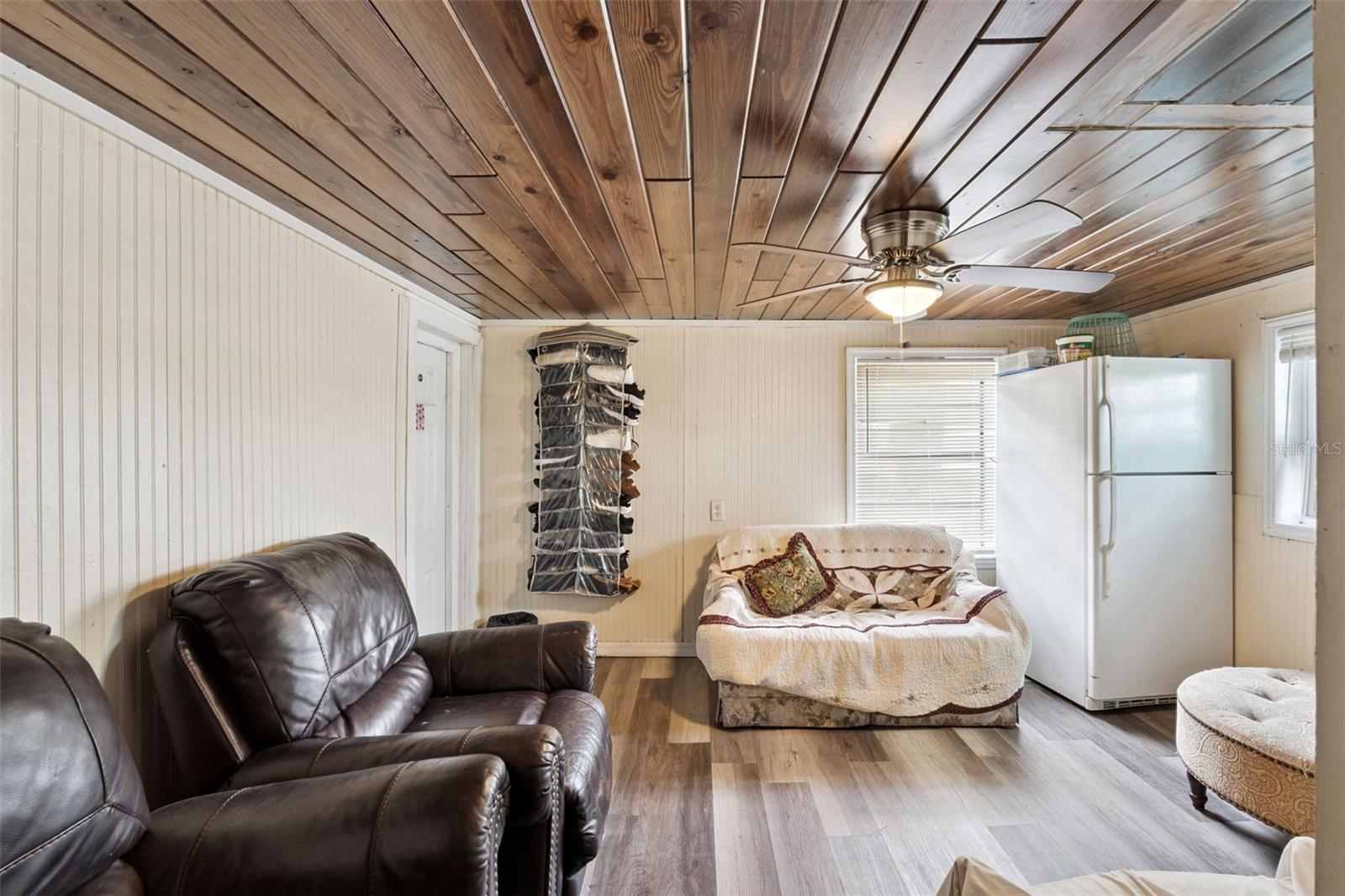 GROVELAND - Residential