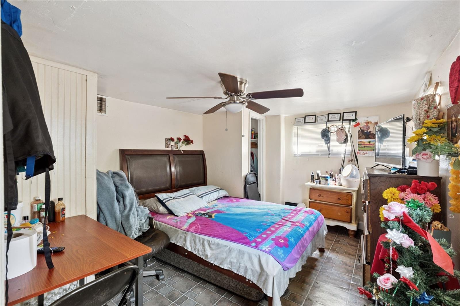 GROVELAND - Residential