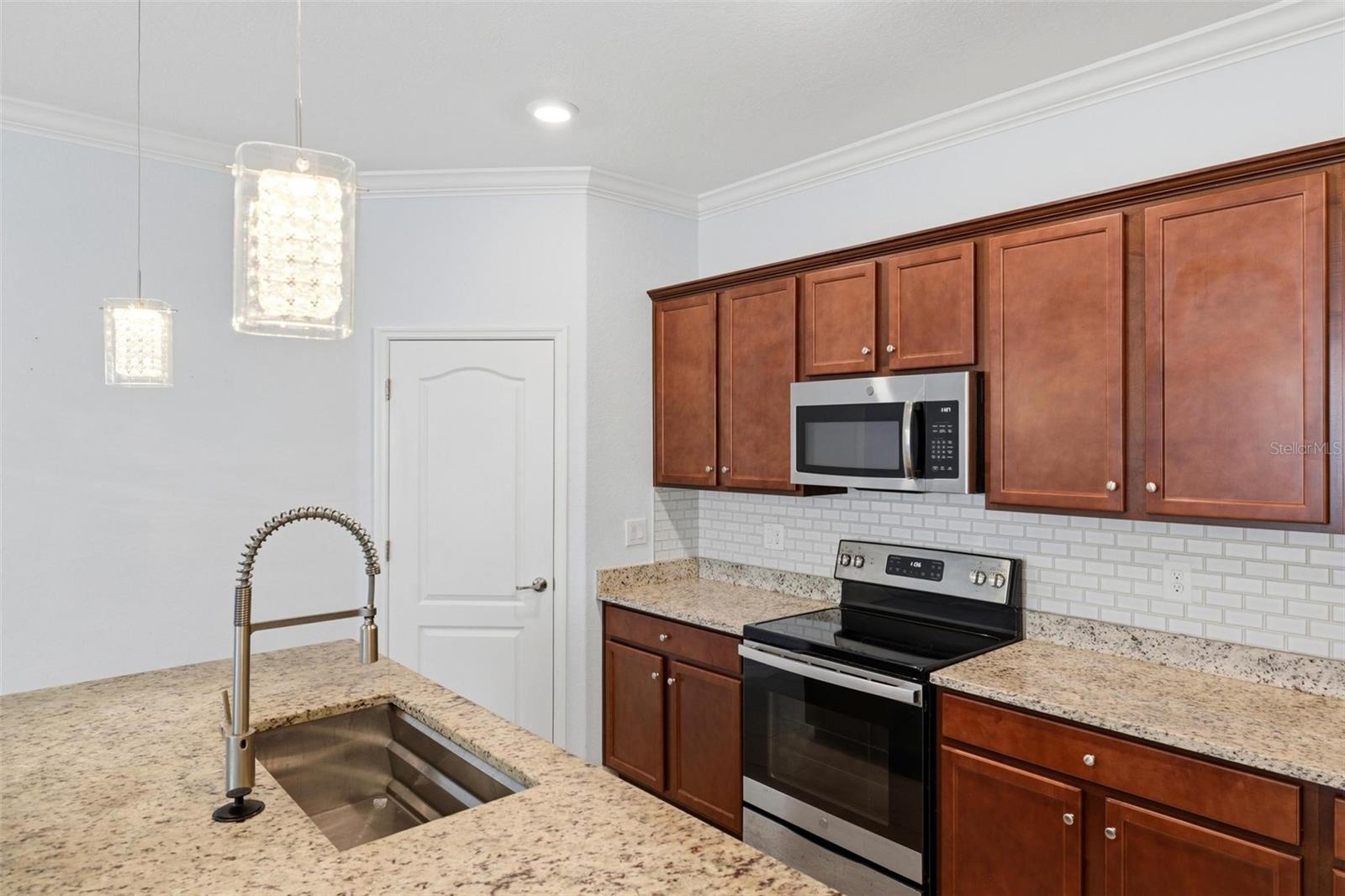 SARASOTA NATIONAL PH 9-B - Residential