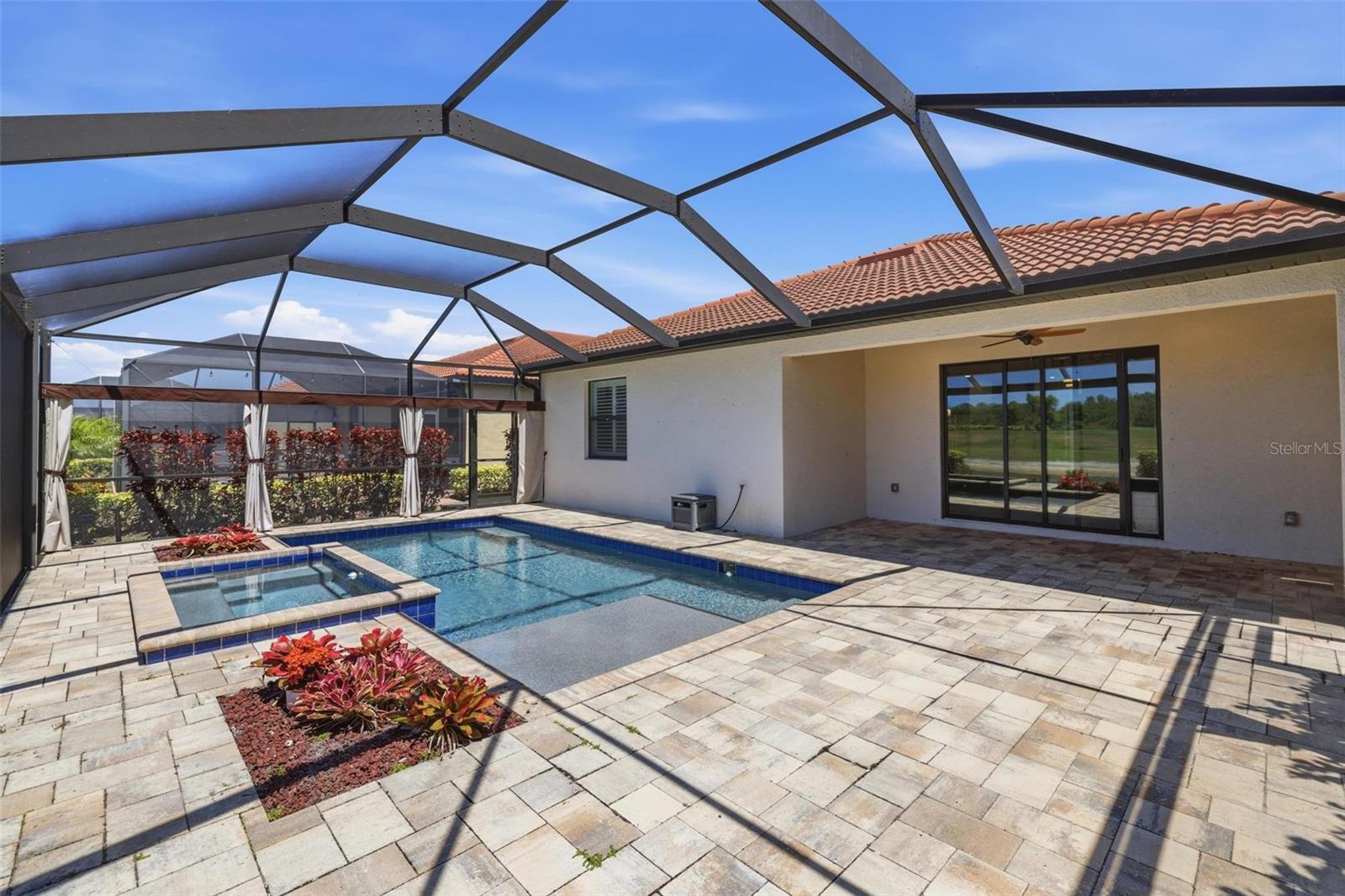 SARASOTA NATIONAL PH 9-B - Residential