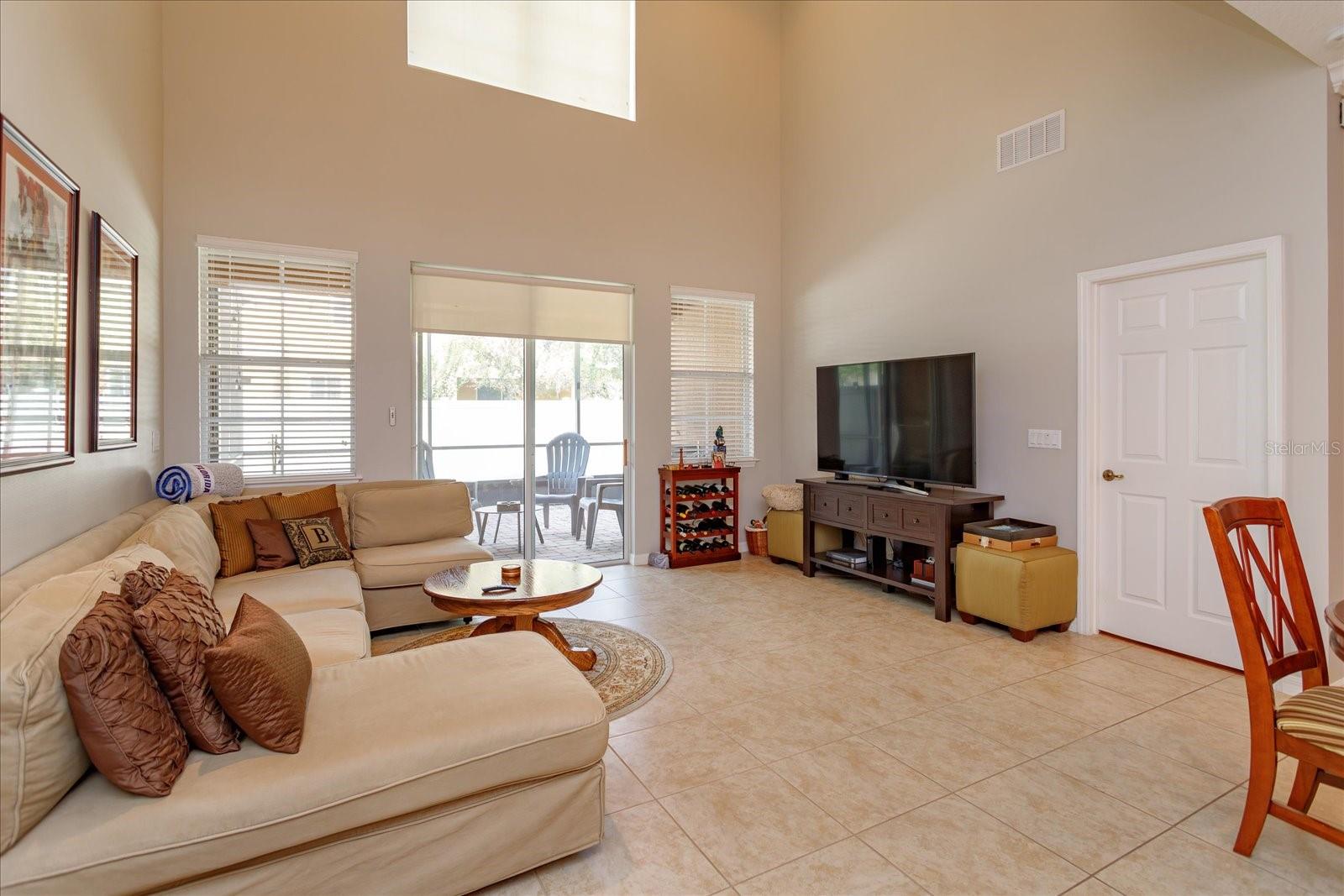 TERRACINA AT LAKE FOREST FIFTH AMD - Residential