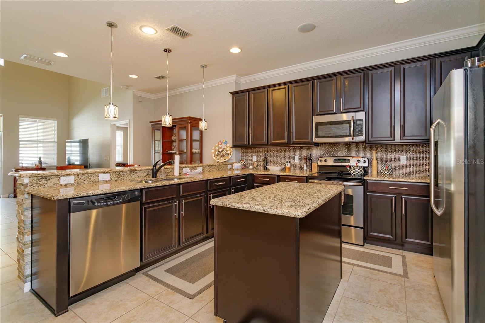 TERRACINA AT LAKE FOREST FIFTH AMD - Residential