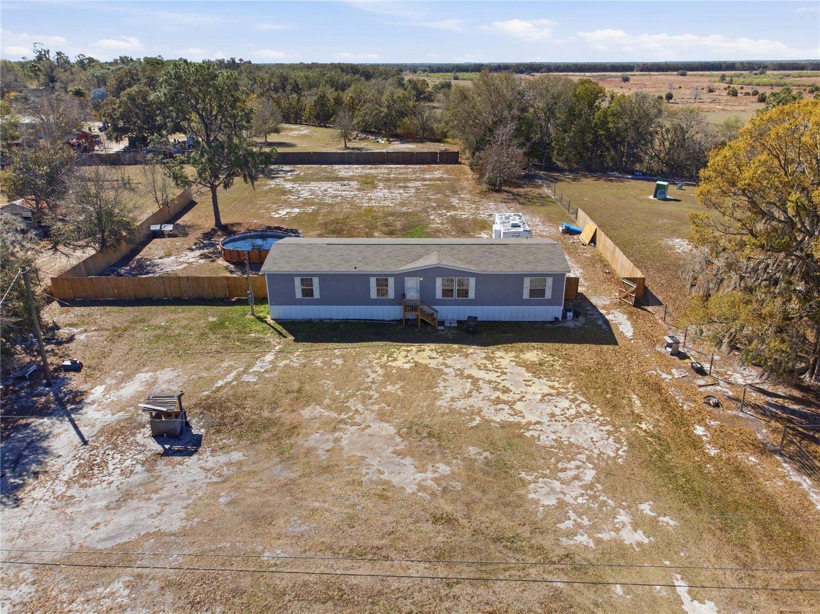 EVELYN HILLS - Residential