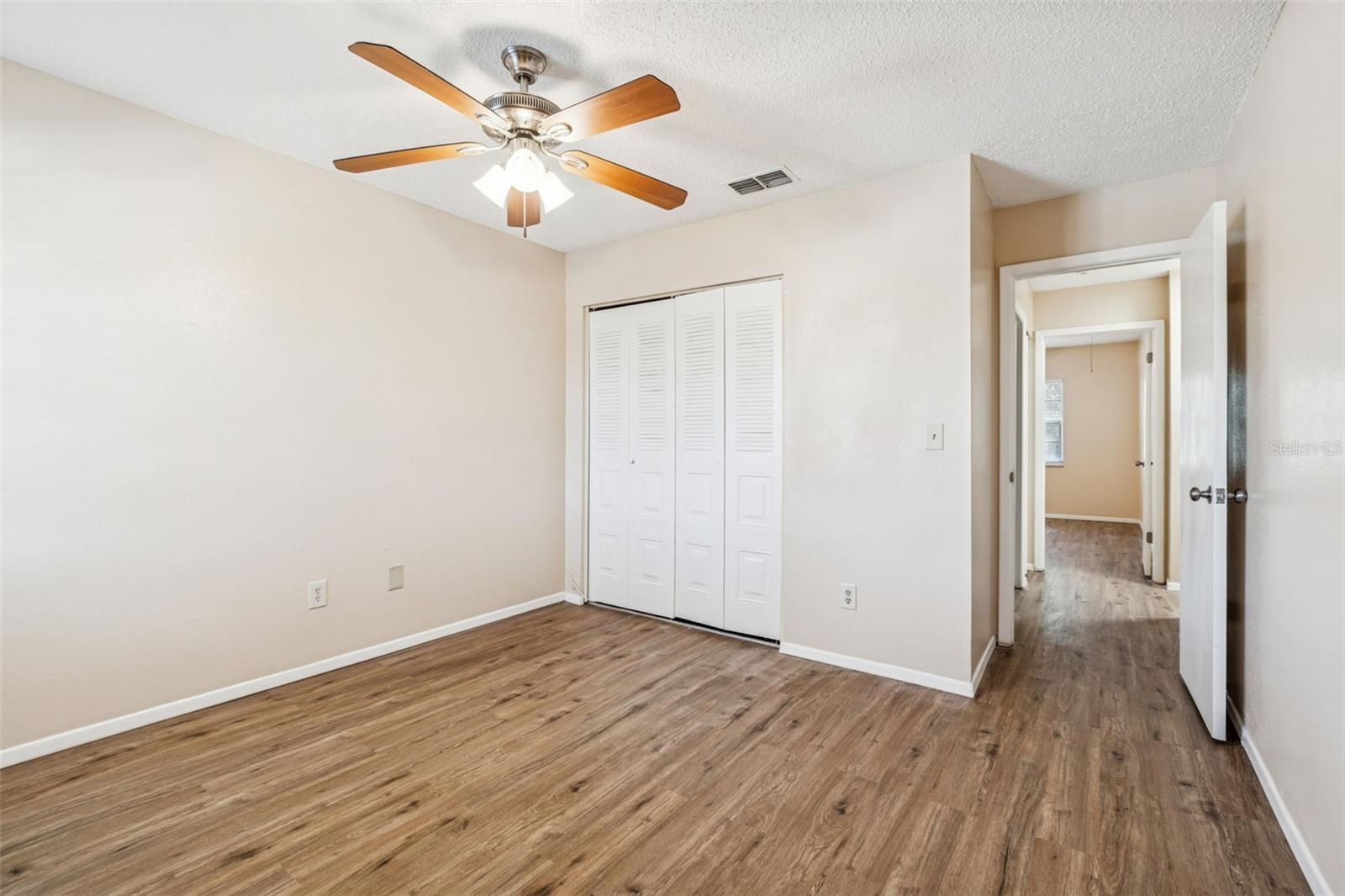 WATERSIDE CONDO I - Residential