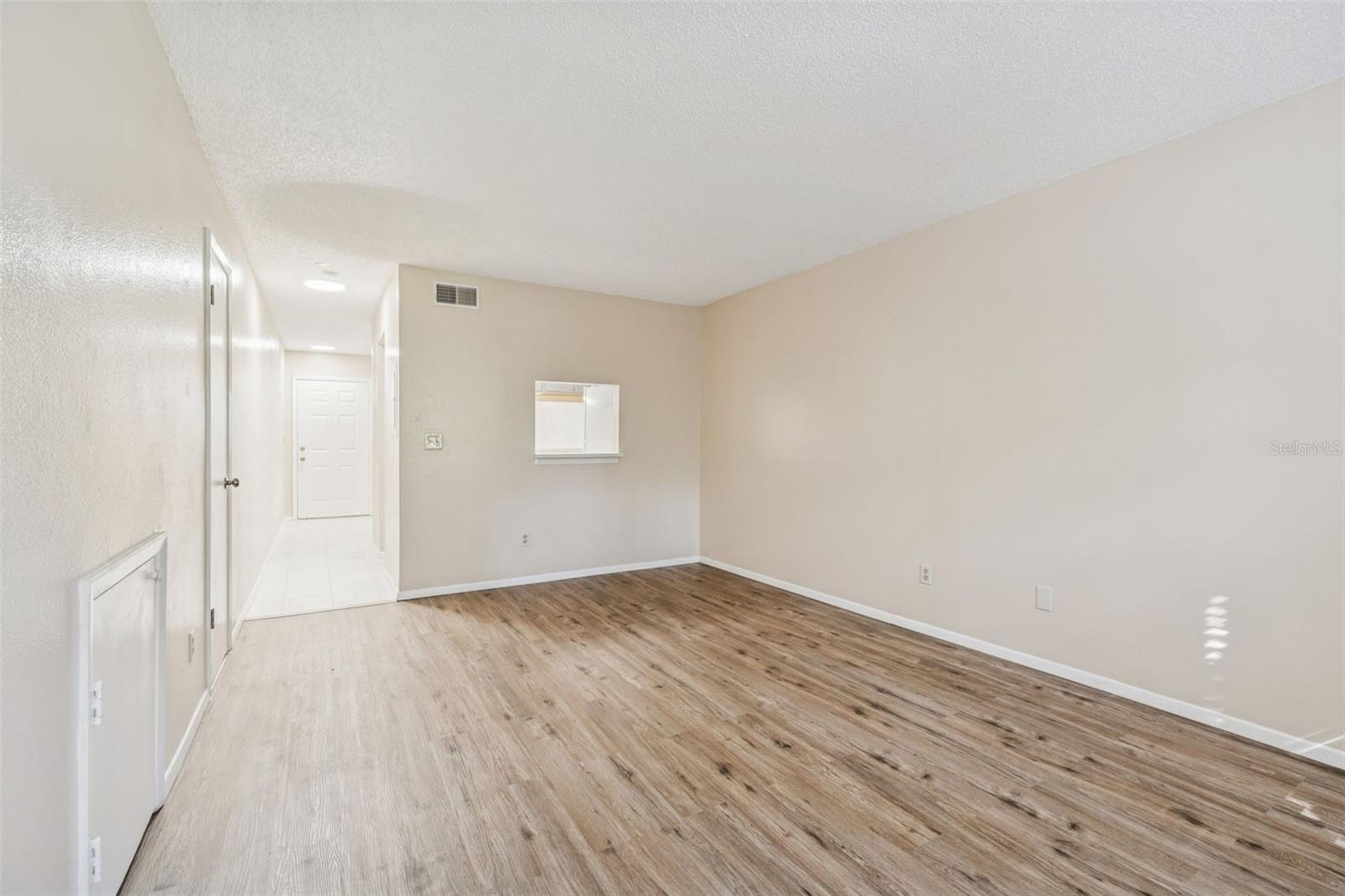 WATERSIDE CONDO I - Residential