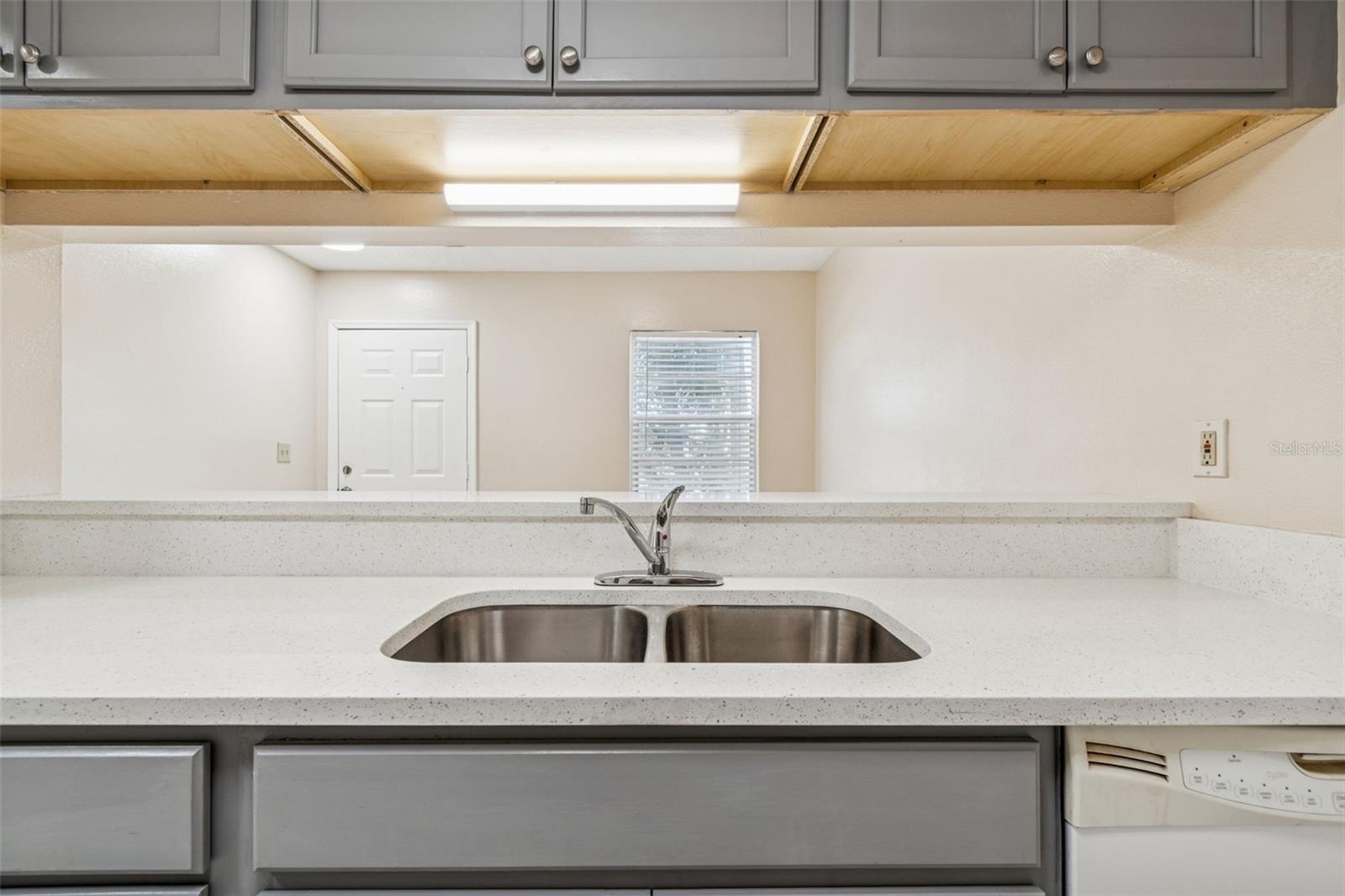 WATERSIDE CONDO I - Residential