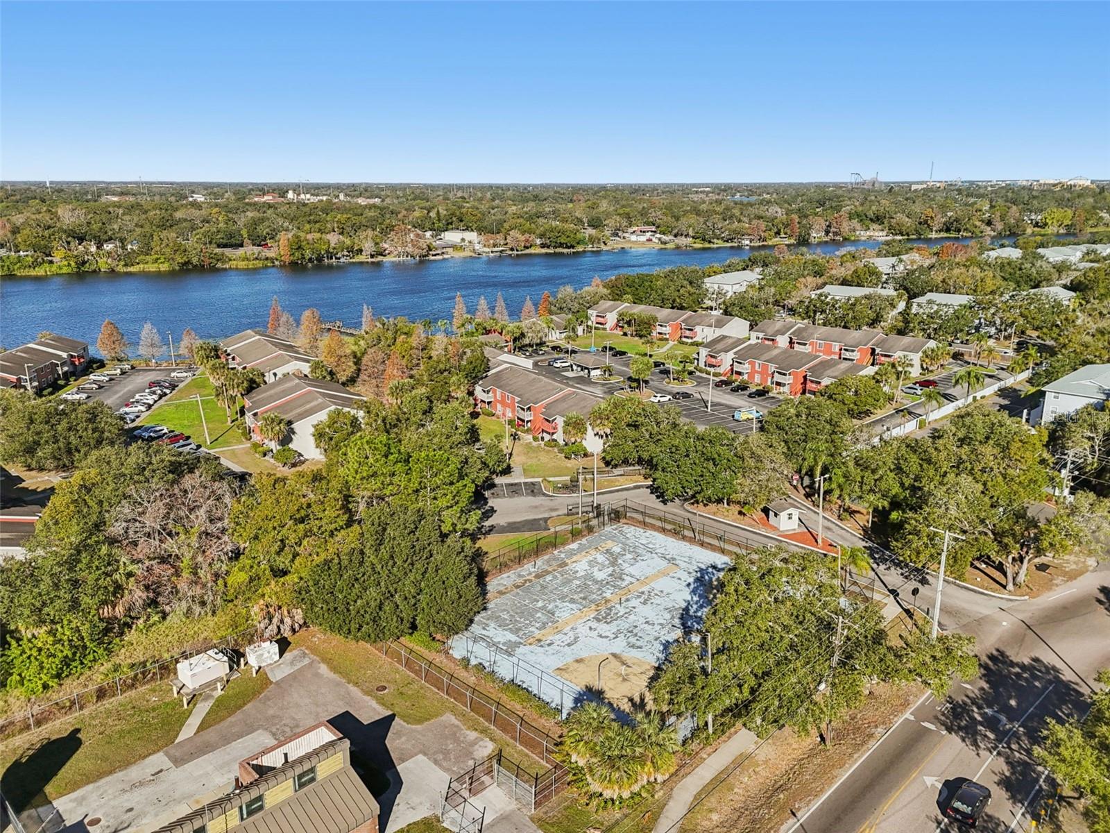 WATERSIDE CONDO I - Residential