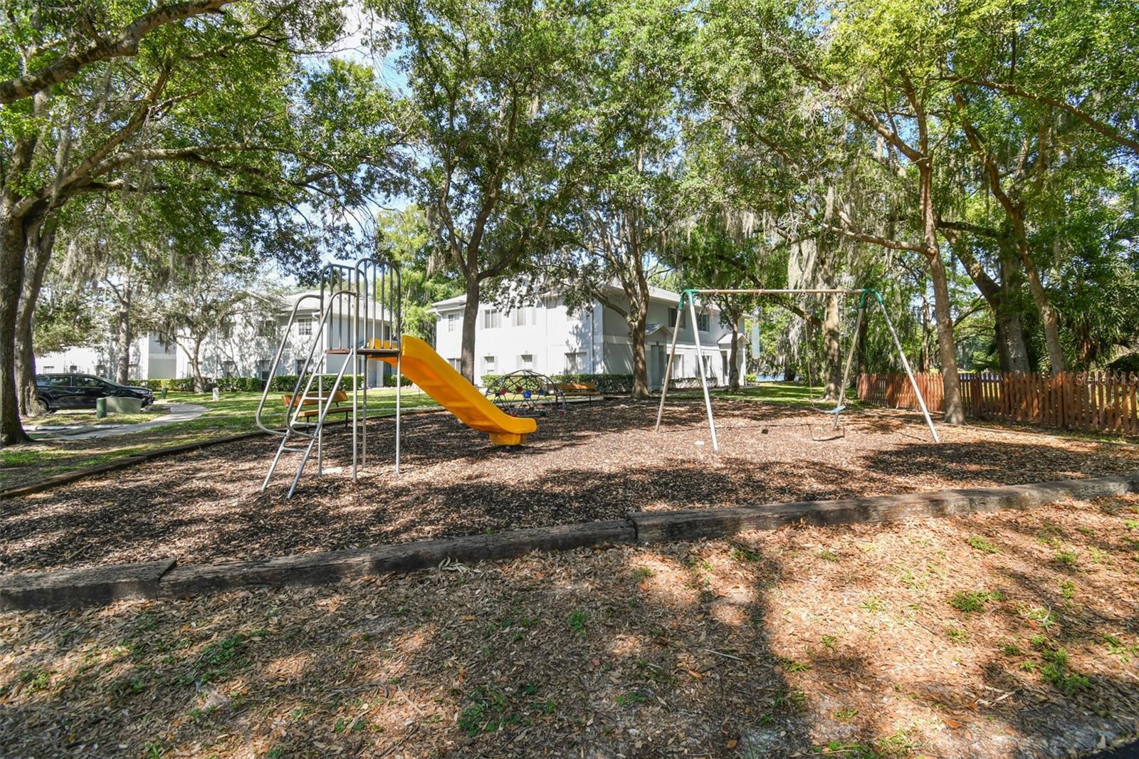 WATERSIDE CONDO I - Residential