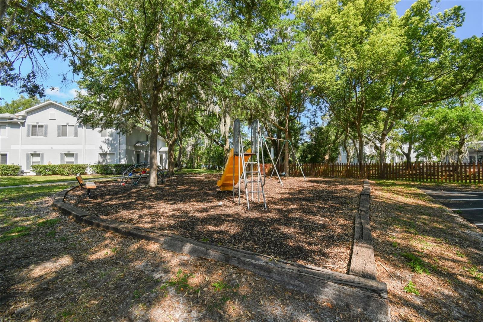 WATERSIDE CONDO I - Residential