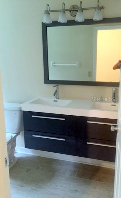 A POR OF MEADOWGLEN - Residential Lease