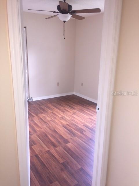 A POR OF MEADOWGLEN - Residential Lease