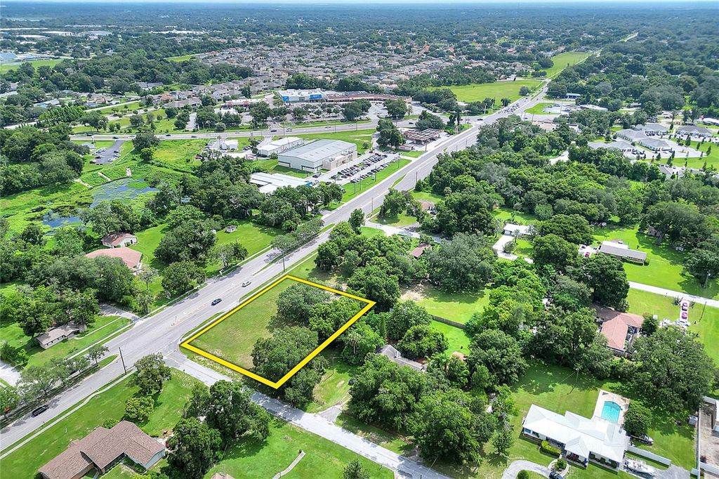 Photo of 703 E Lumsden Road, Brandon, FL 33511 (MLS # TB8341853)