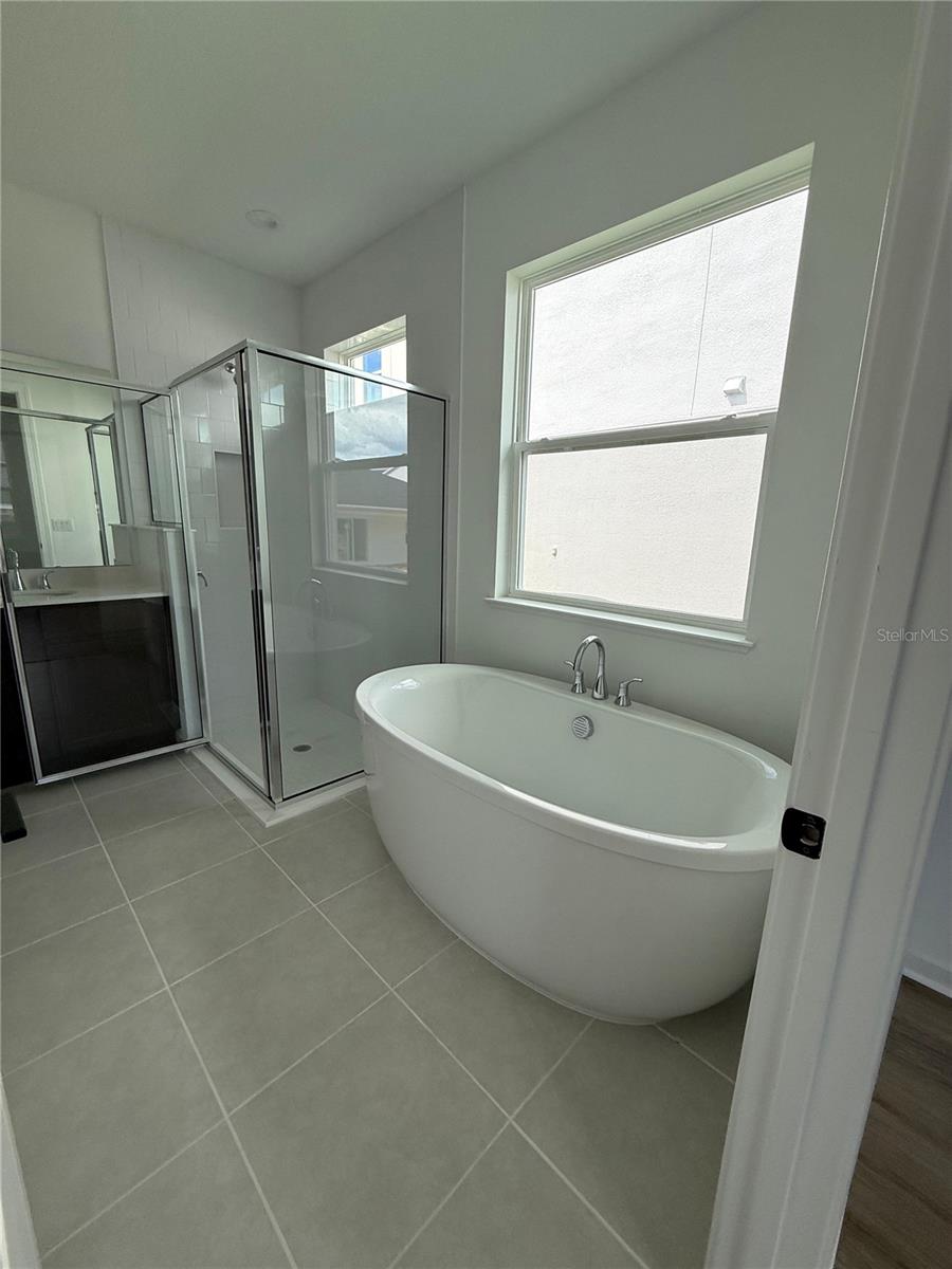 BRONSON PEAK PH 1C - Residential Lease