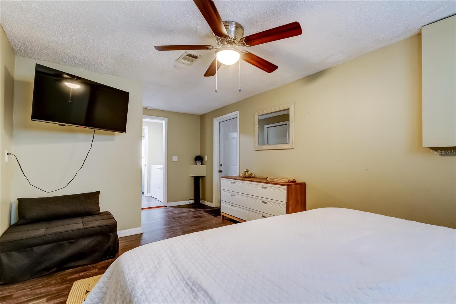 LOGAN GATE VILLG PH III UN 1 - Residential Lease