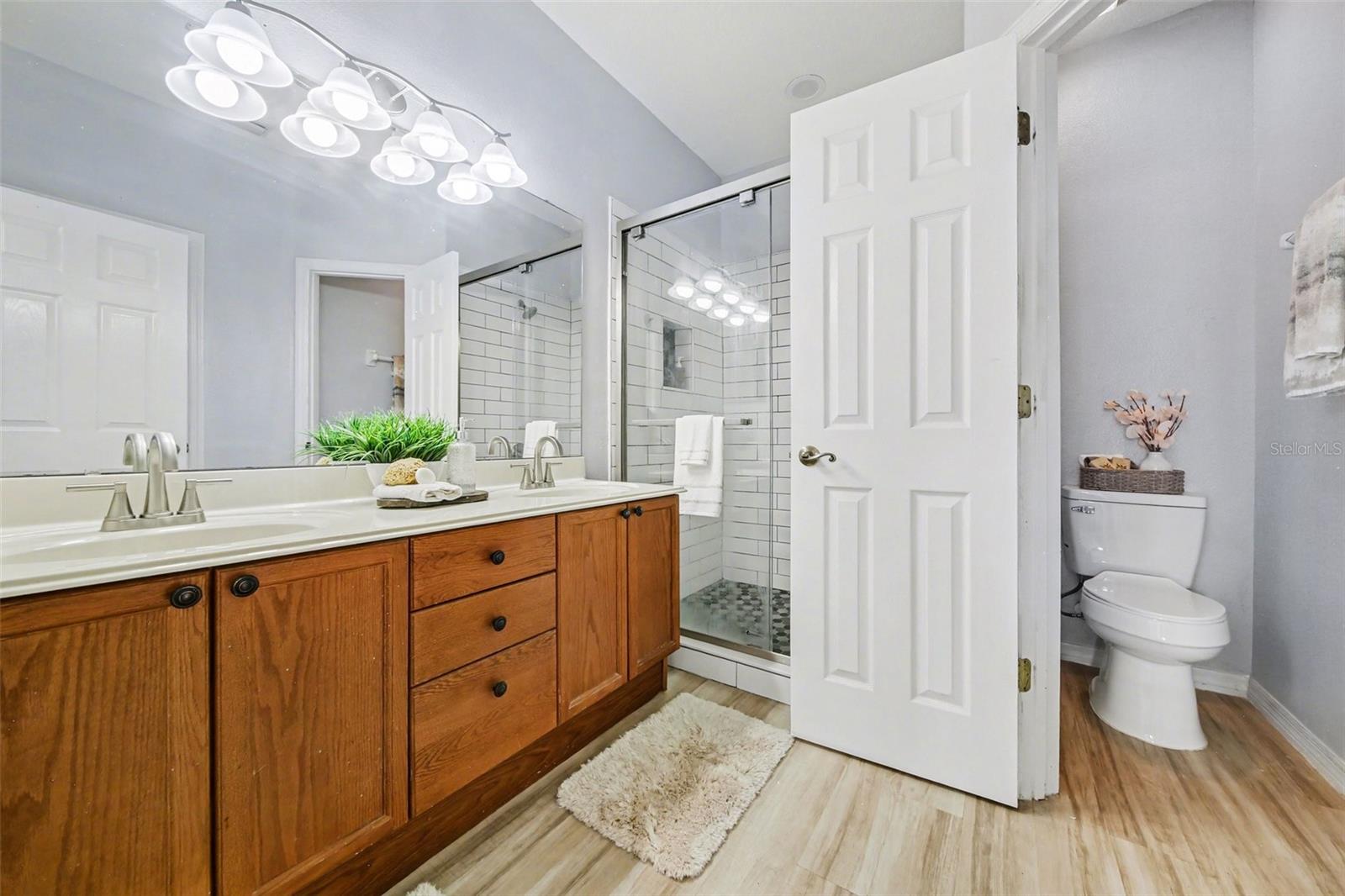 BARCLAY RESERVE TOWNHOMES - Residential
