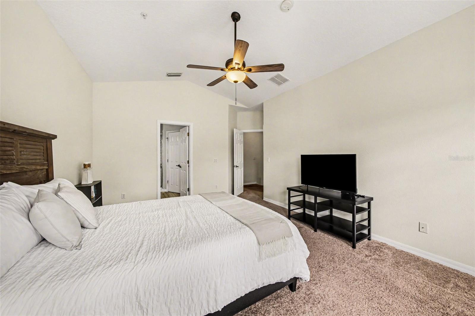 BARCLAY RESERVE TOWNHOMES - Residential